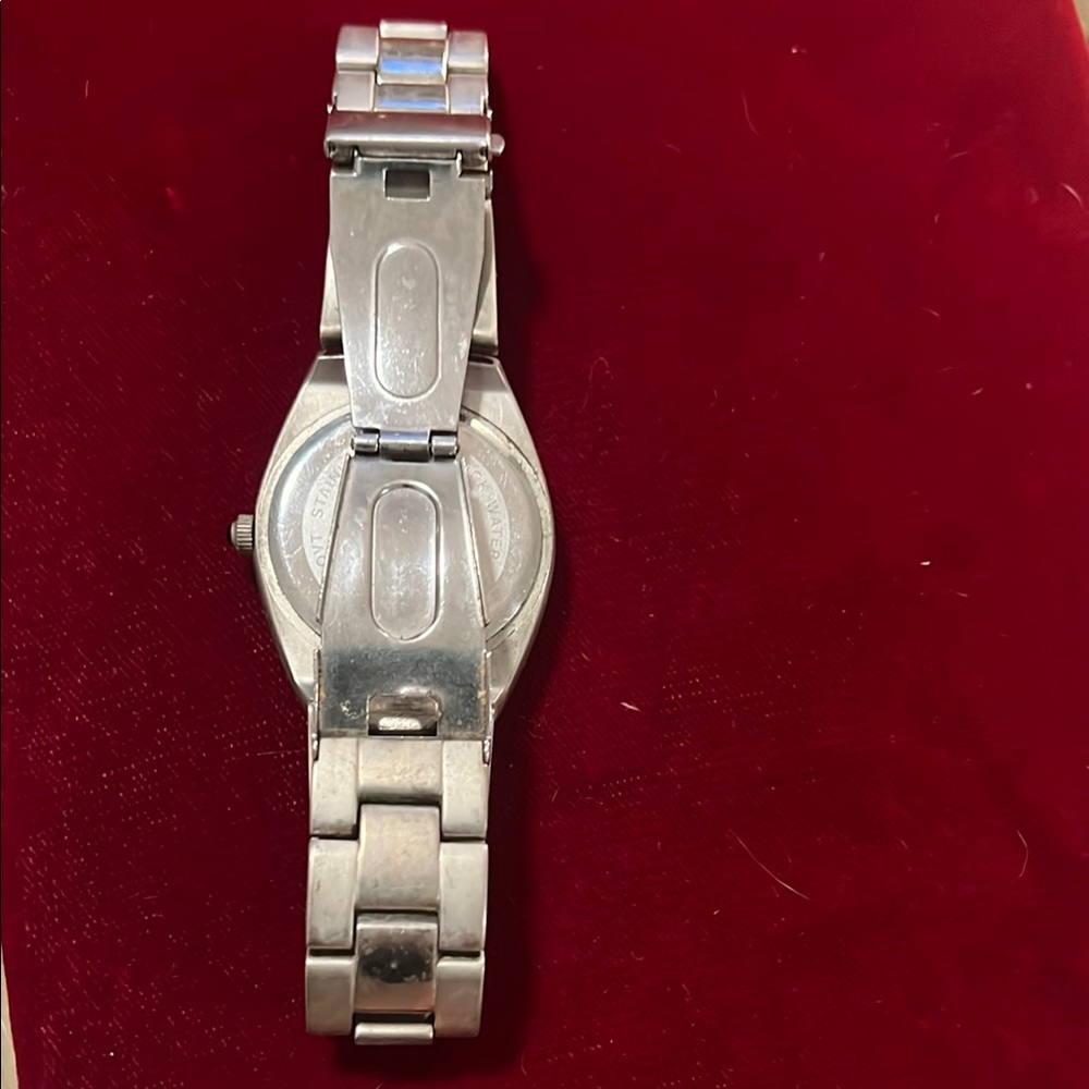 Mindu Silver Quartz Watch - Picture 5 of 6